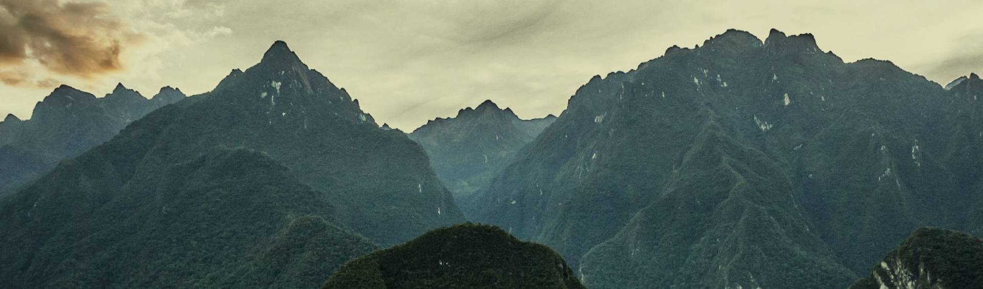 Ecuador, Four Worlds in One Place